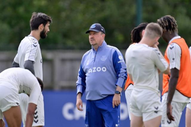 九游体育-【观察】做大“小球队” 贝尼特斯从卖大腕换血开始？