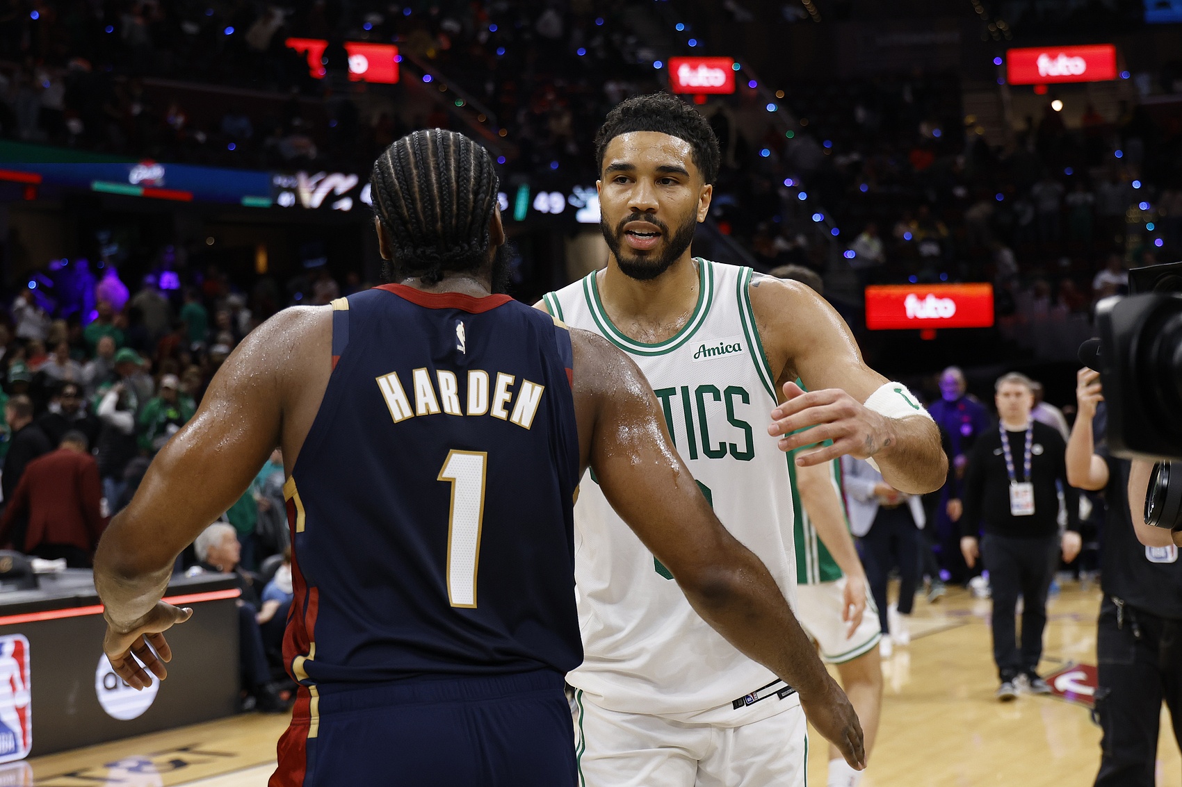 九游娱乐-豪赌哈登让骑士已无路可退 若未达预期今夏将迎阵容&amp;管理层大换血